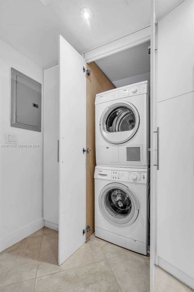 1121 Crandon Blvd, Unit E1203, Key Biscayne, FL 33149 Photo