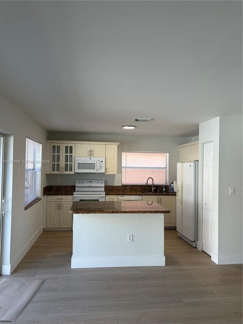 1246 NW 125th Ter, Unit 1246, Sunrise, FL 33323 Photo