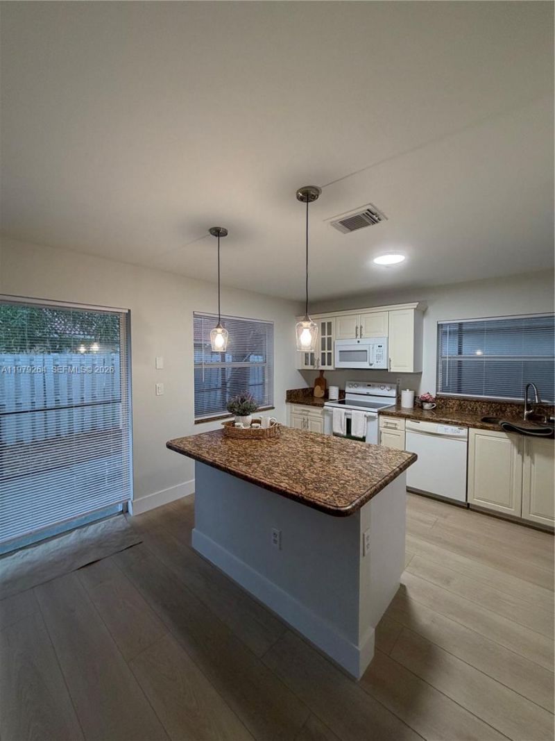 1246 NW 125th Ter, Unit 1246, Sunrise, FL 33323 Photo