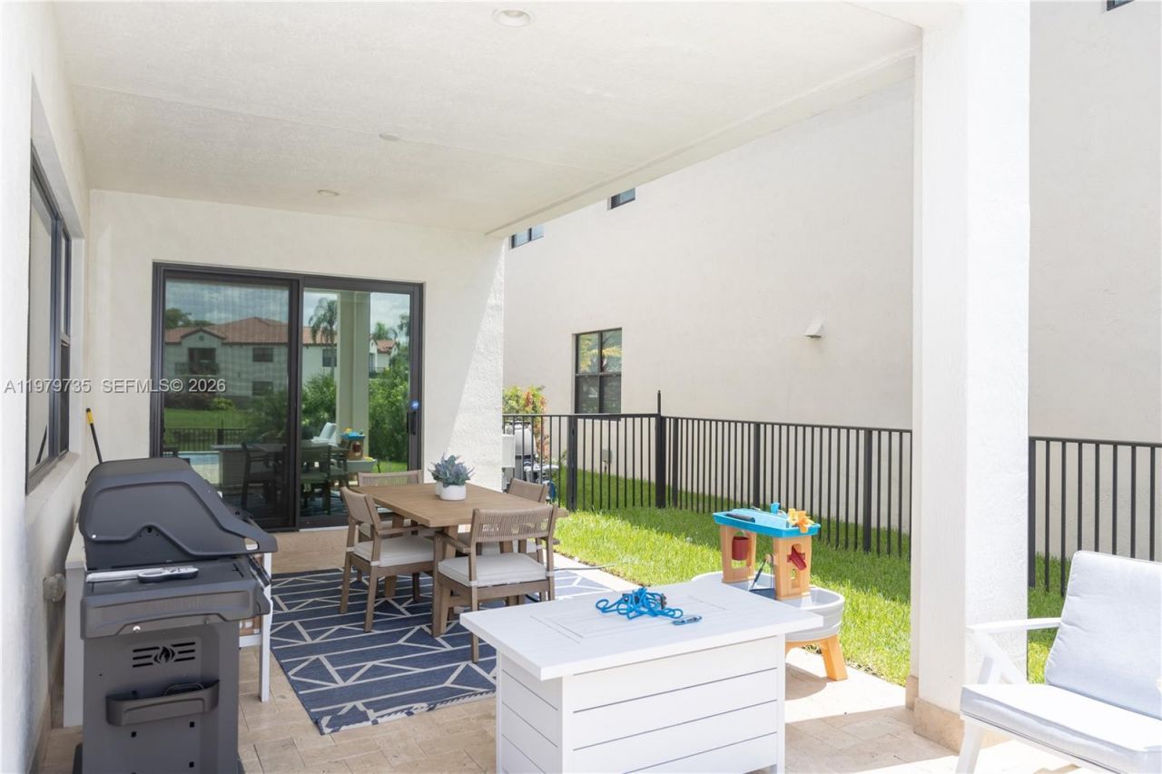 11826 SW 13th Ct, Pembroke Pines, FL 33025 Photo