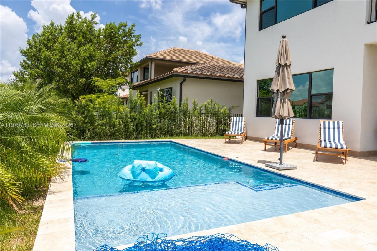 11826 SW 13th Ct, Pembroke Pines, FL 33025 Photo