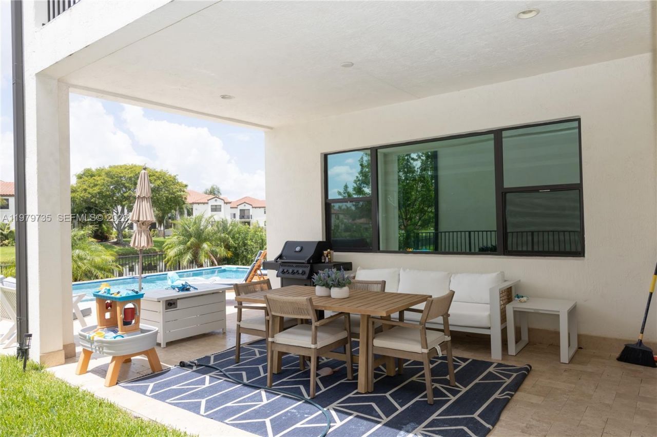 11826 SW 13th Ct, Pembroke Pines, FL 33025 Photo