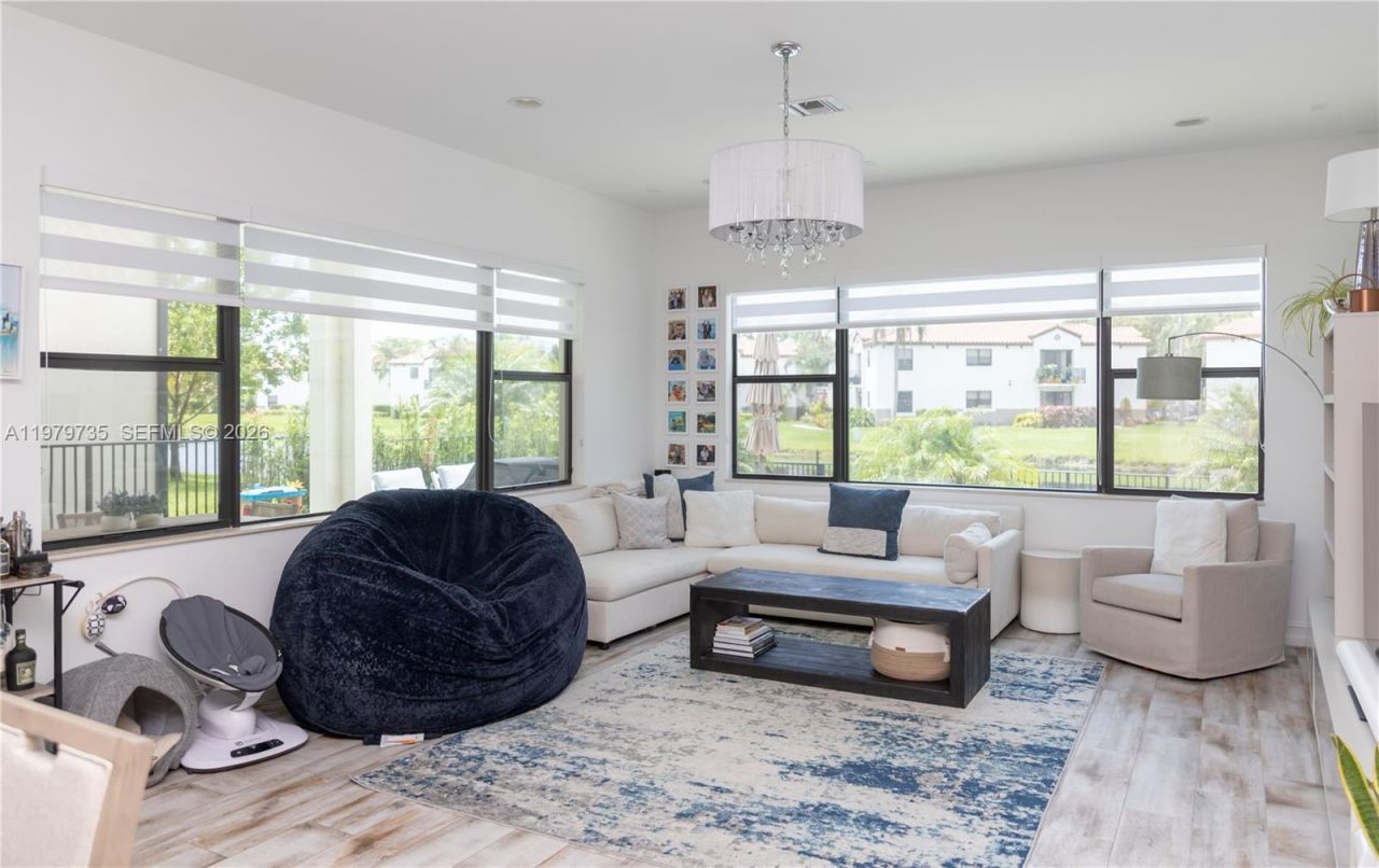 11826 SW 13th Ct, Pembroke Pines, FL 33025 Photo