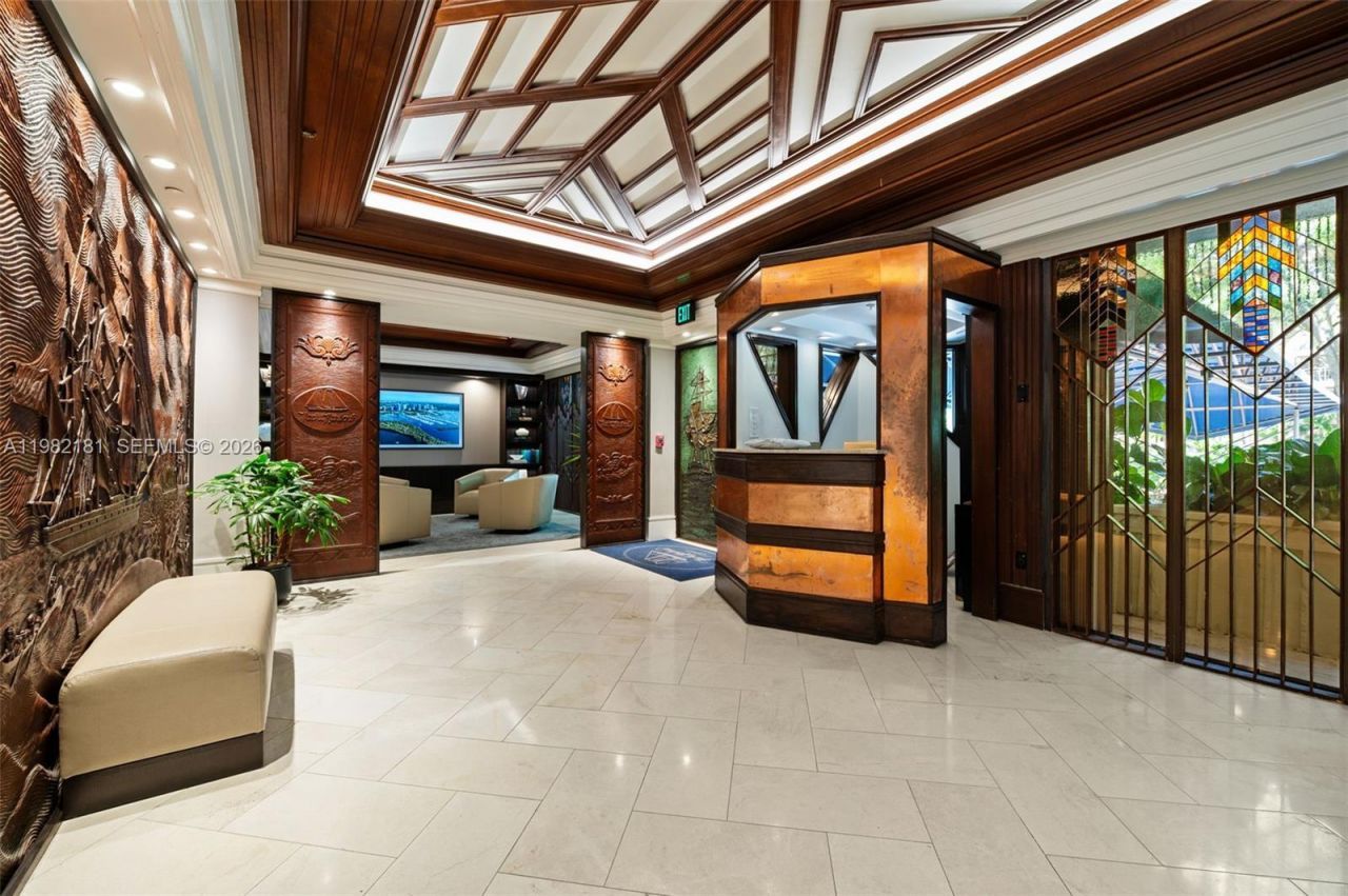 2901 S Bayshore Dr, Unit 8E, Coconut Grove, FL 33133 Photo