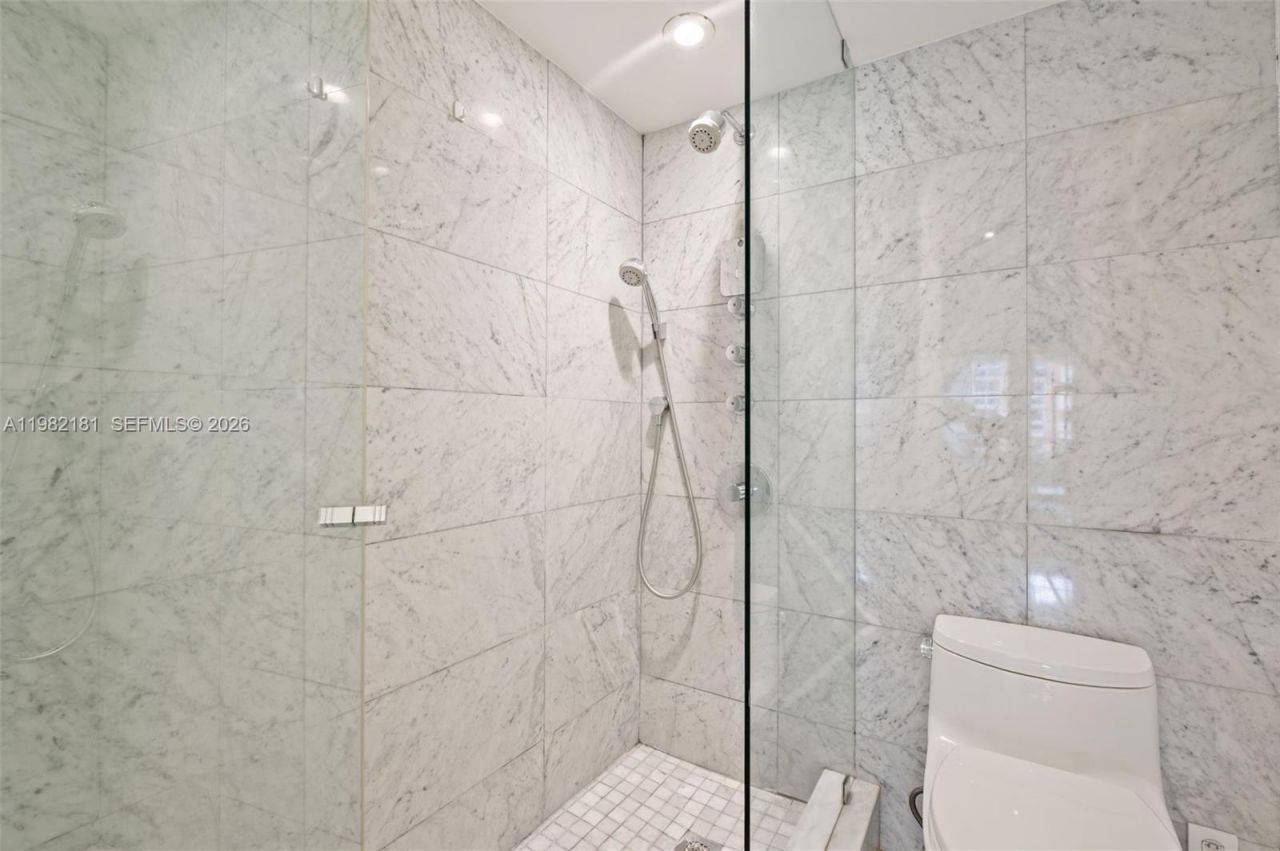 2901 S Bayshore Dr, Unit 8E, Coconut Grove, FL 33133 Photo