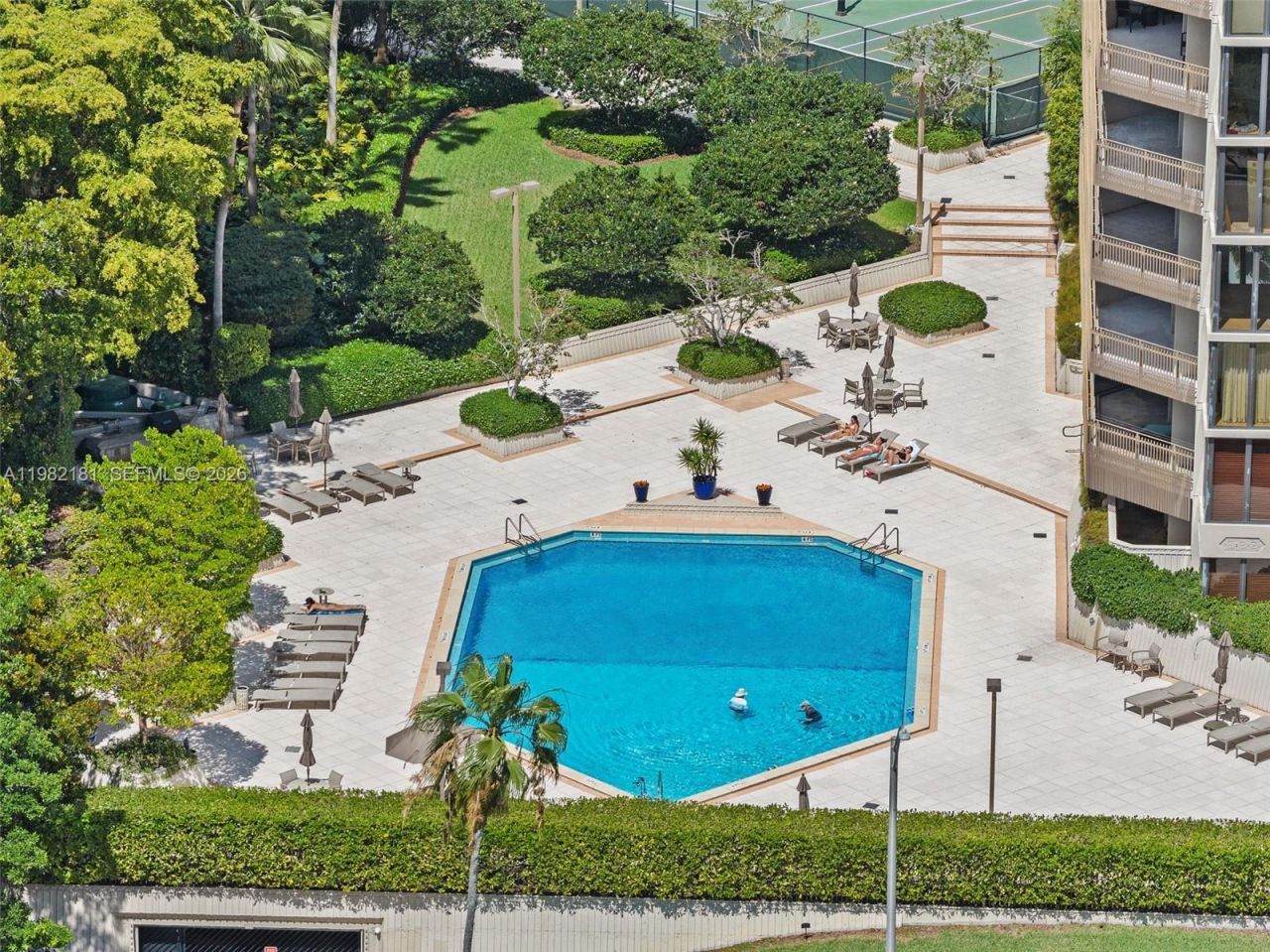 2901 S Bayshore Dr, Unit 8E, Coconut Grove, FL 33133 Photo