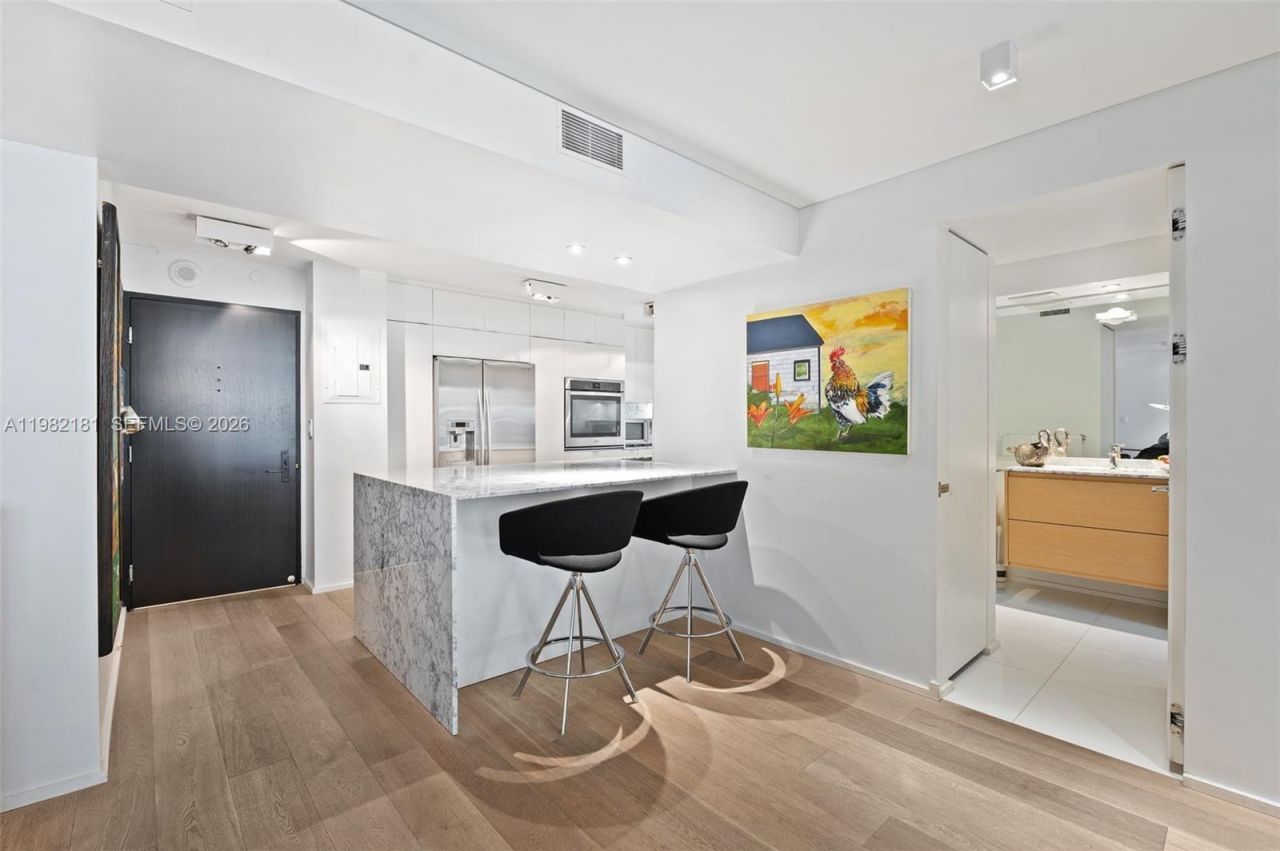 2901 S Bayshore Dr, Unit 8E, Coconut Grove, FL 33133 Photo