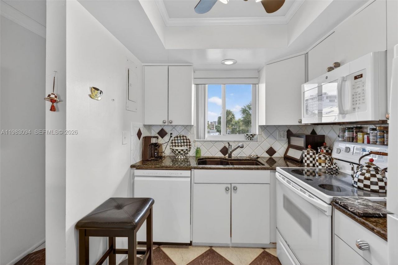 1198 Hillsboro Mile , Unit 340, Hillsboro Beach, FL 33062 Photo