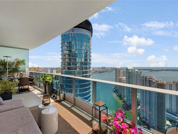 200 Biscayne Boulevard Way, Unit 4907, Miami, FL 33131