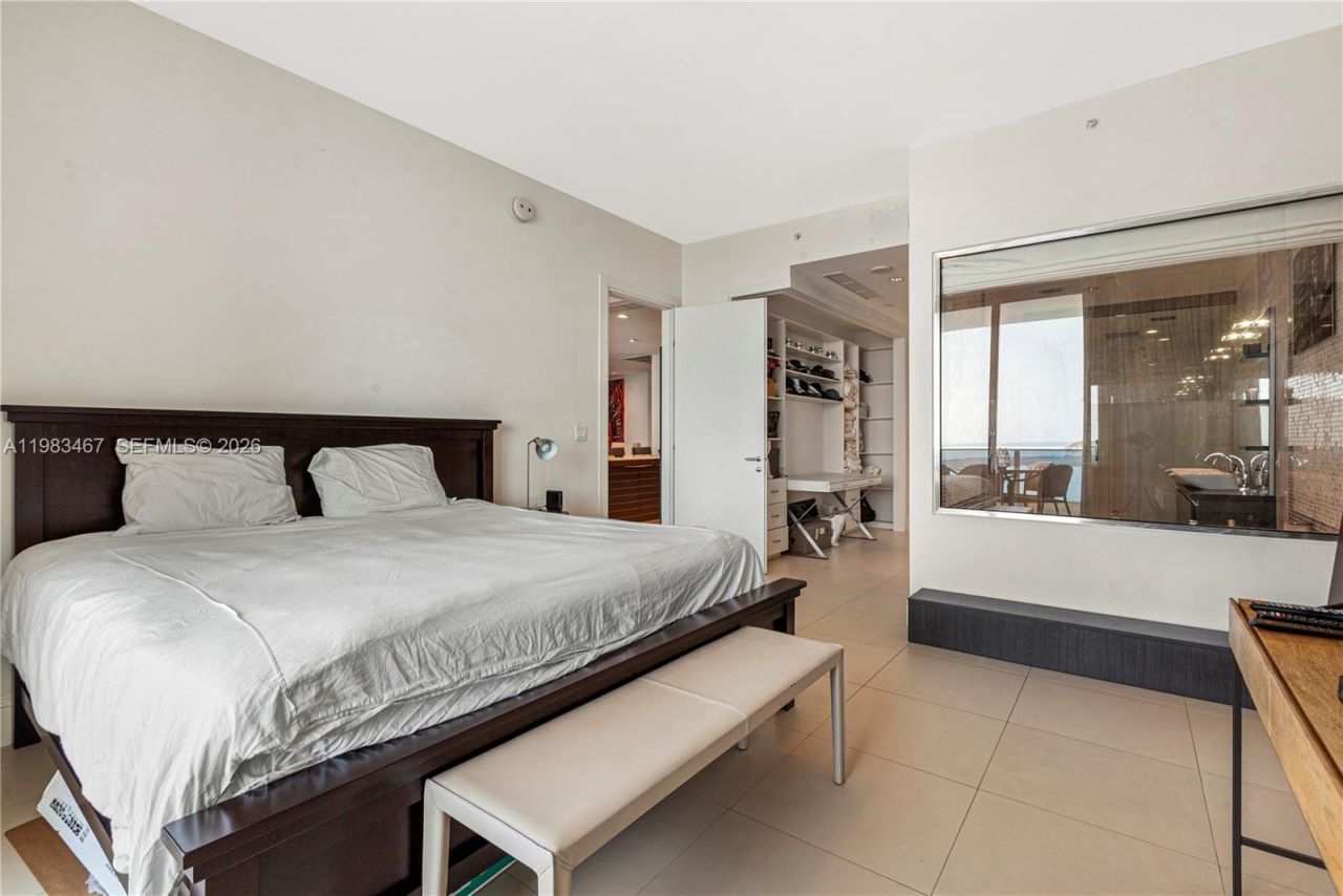200 Biscayne Boulevard Way, Unit 4907, Miami, FL 33131 Photo