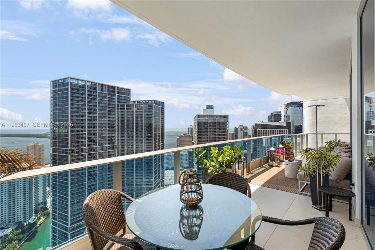 200 Biscayne Boulevard Way, Unit 4907, Miami, FL 33131 Photo