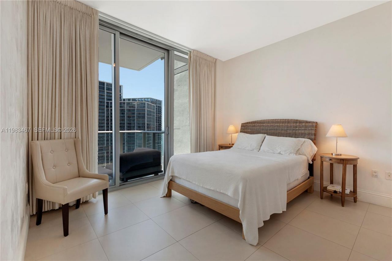 200 Biscayne Boulevard Way, Unit 4907, Miami, FL 33131 Photo