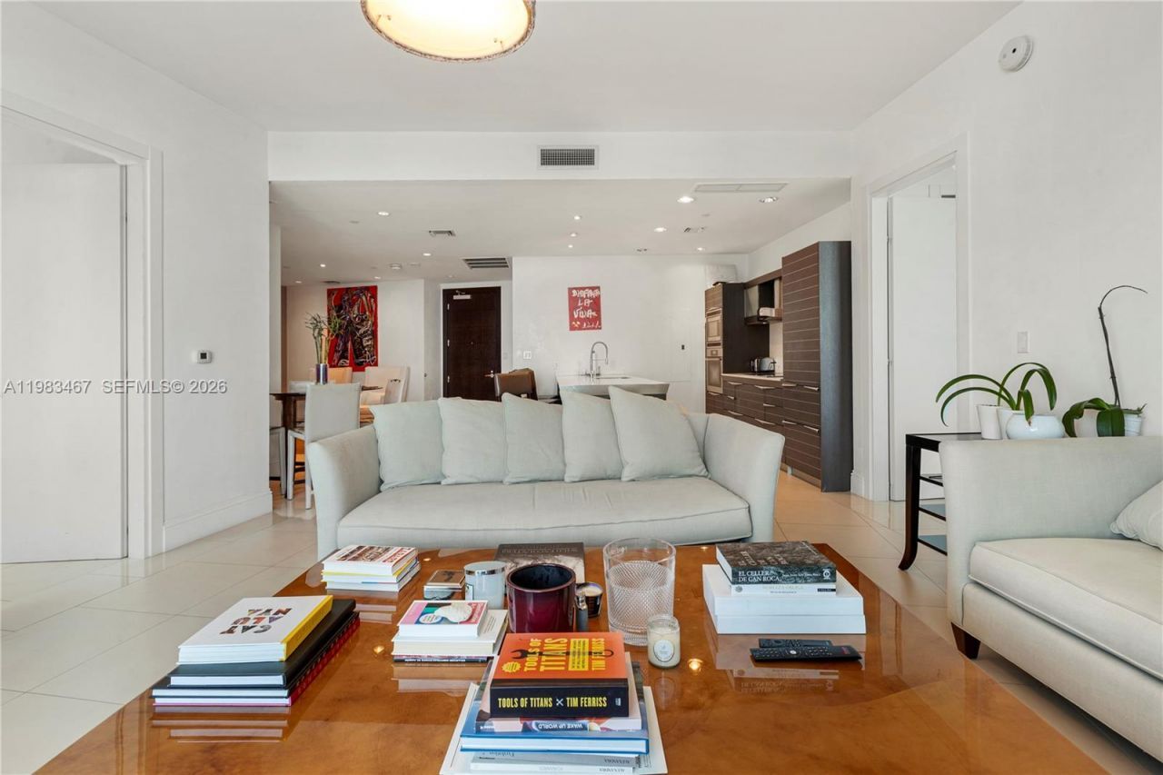 200 Biscayne Boulevard Way, Unit 4907, Miami, FL 33131 Photo