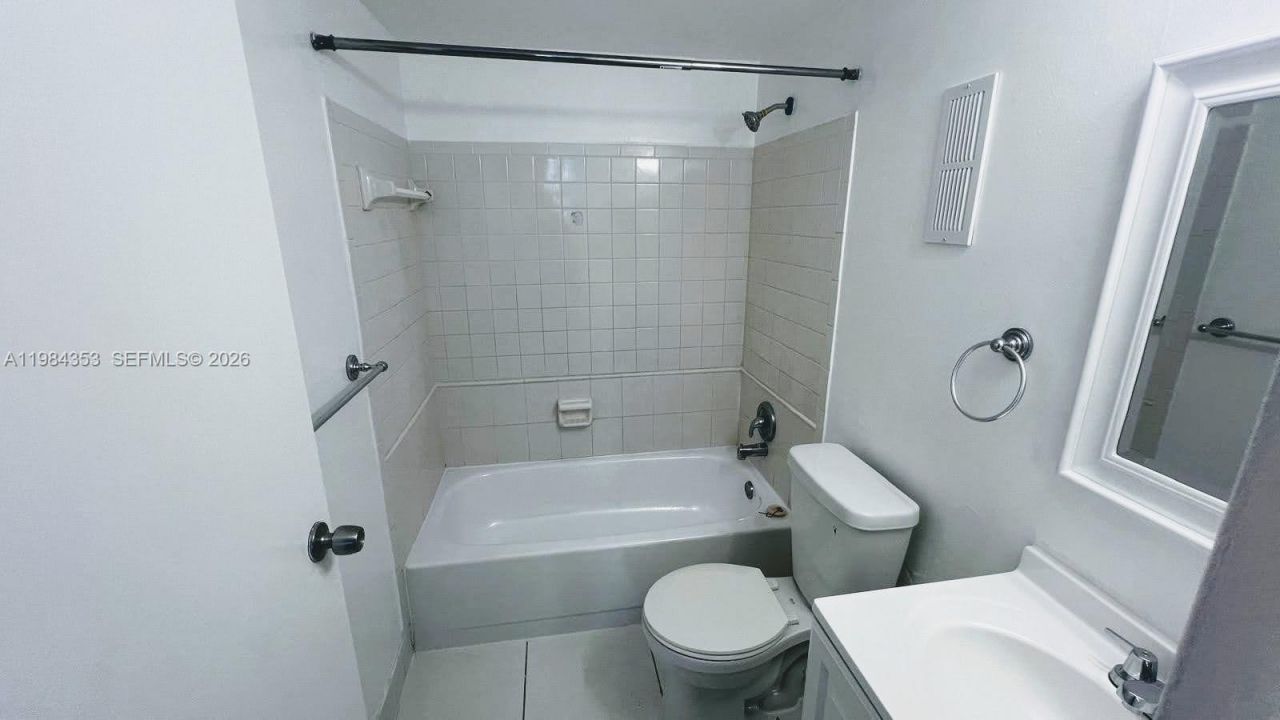 8429 Forest Hills Dr, Unit 305, Coral Springs, FL 33065 Photo
