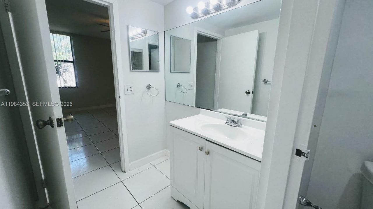 8429 Forest Hills Dr, Unit 305, Coral Springs, FL 33065 Photo