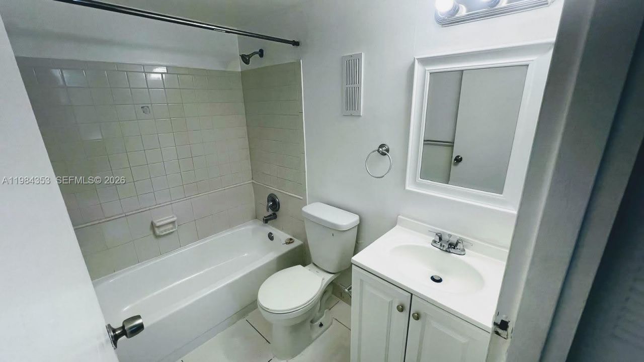 8429 Forest Hills Dr, Unit 305, Coral Springs, FL 33065 Photo
