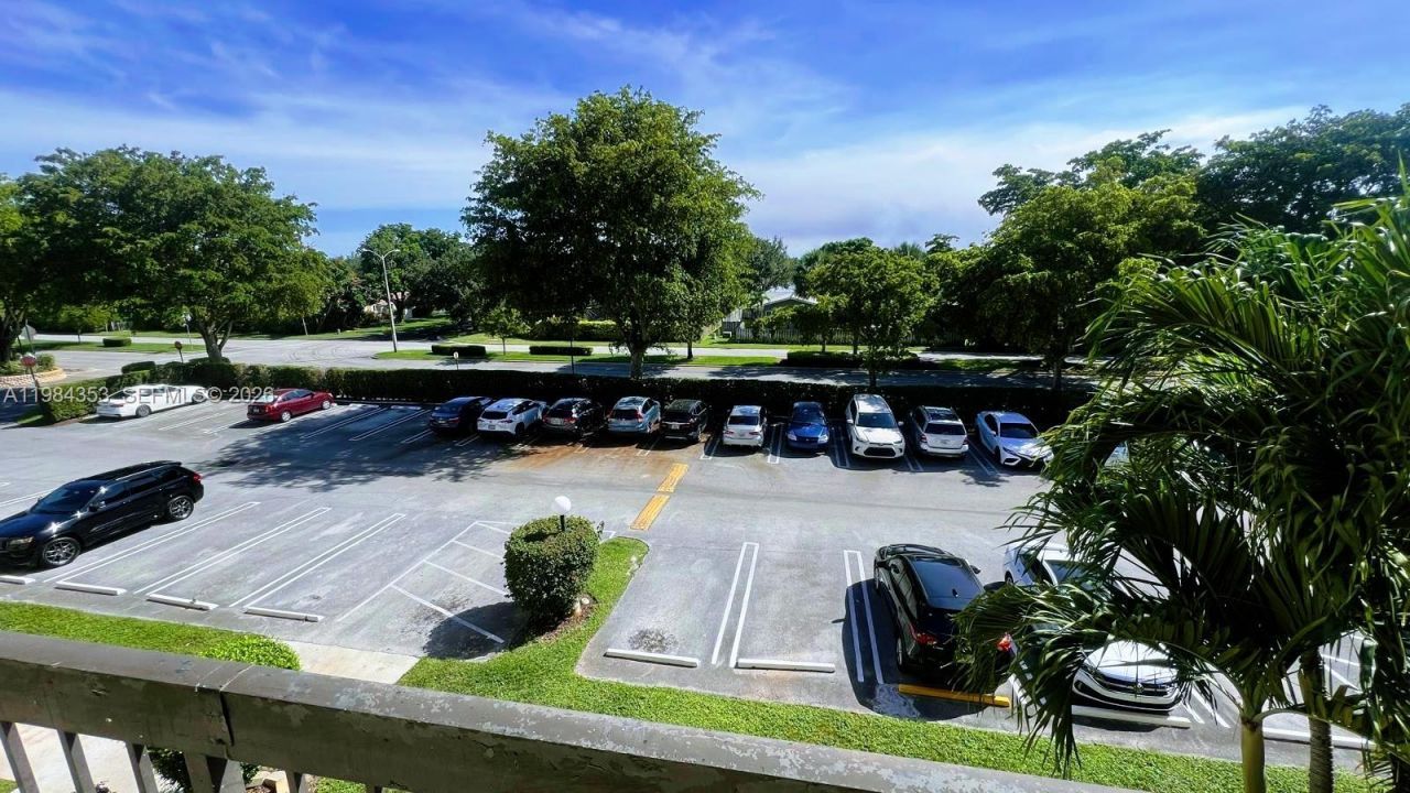 8429 Forest Hills Dr, Unit 305, Coral Springs, FL 33065 Photo
