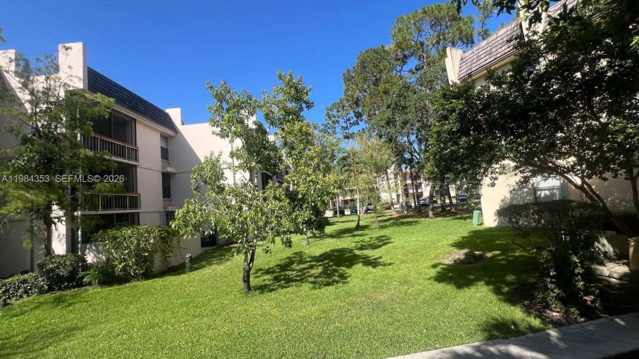 8429 Forest Hills Dr, Unit 305, Coral Springs, FL 33065 Photo