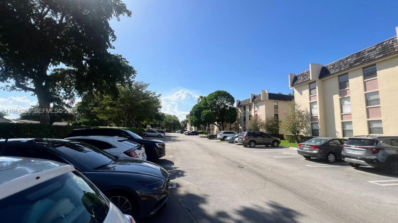 8429 Forest Hills Dr, Unit 305, Coral Springs, FL 33065 Photo