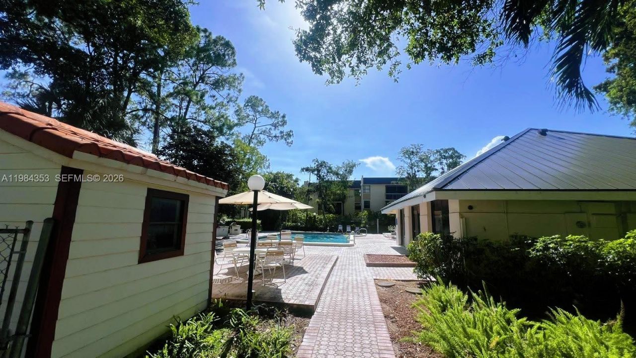 8429 Forest Hills Dr, Unit 305, Coral Springs, FL 33065 Photo