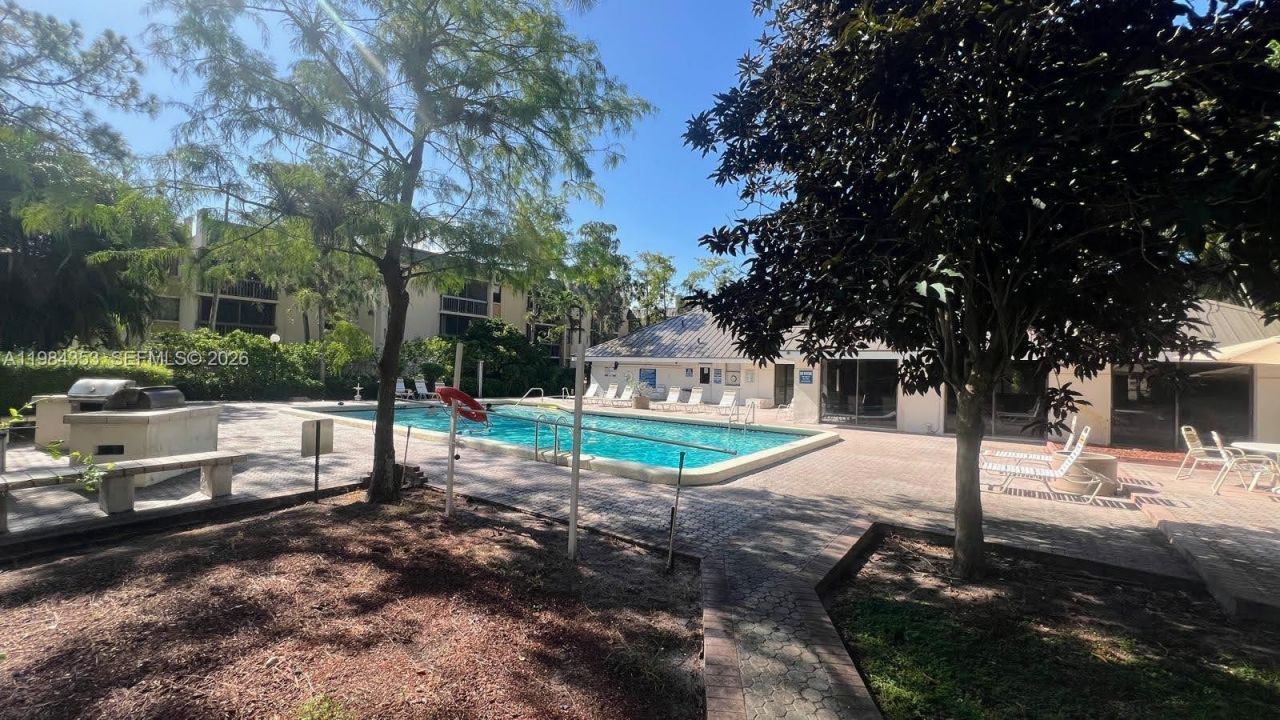 8429 Forest Hills Dr, Unit 305, Coral Springs, FL 33065 Photo