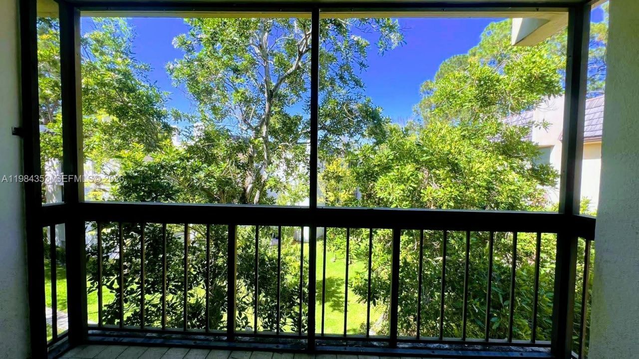 8429 Forest Hills Dr, Unit 305, Coral Springs, FL 33065 Photo