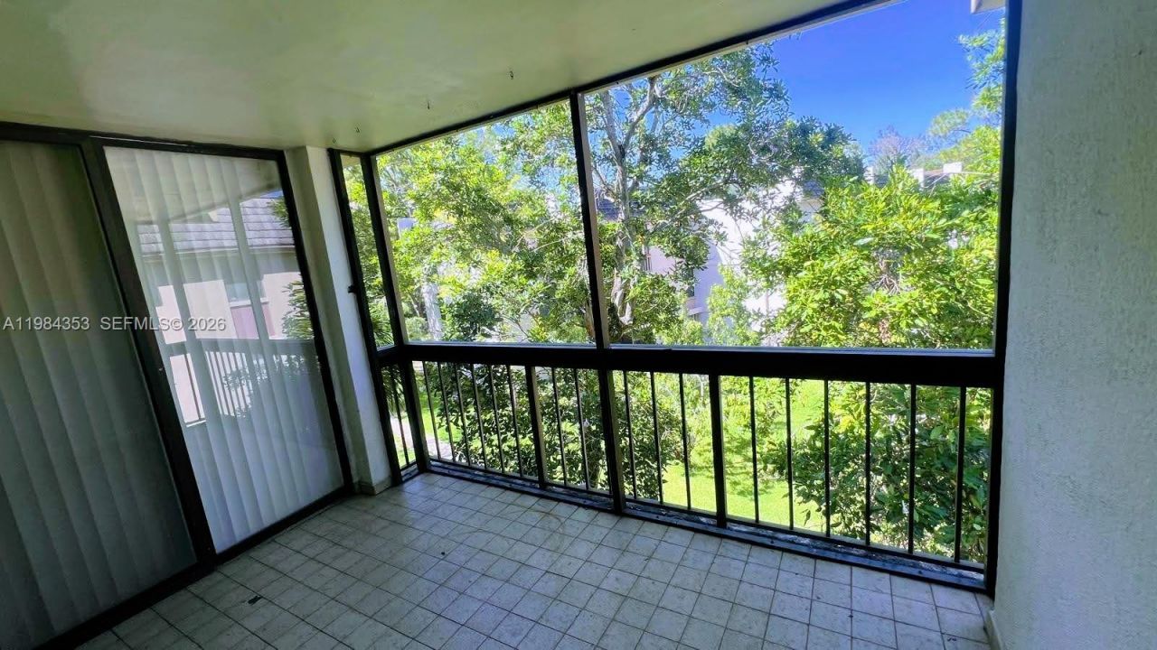 8429 Forest Hills Dr, Unit 305, Coral Springs, FL 33065 Photo