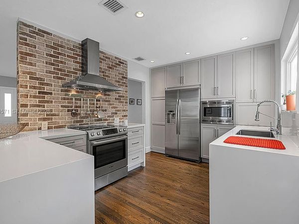 5850 SW 47 ST, Unit -, Miami, FL 33155