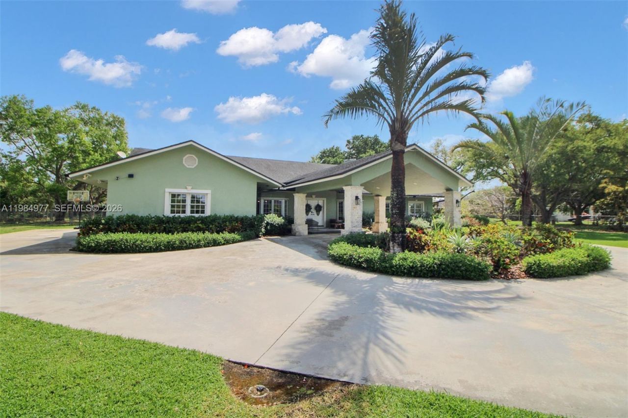 27825 SW 168th Ct, Homestead, FL 33031 Photo