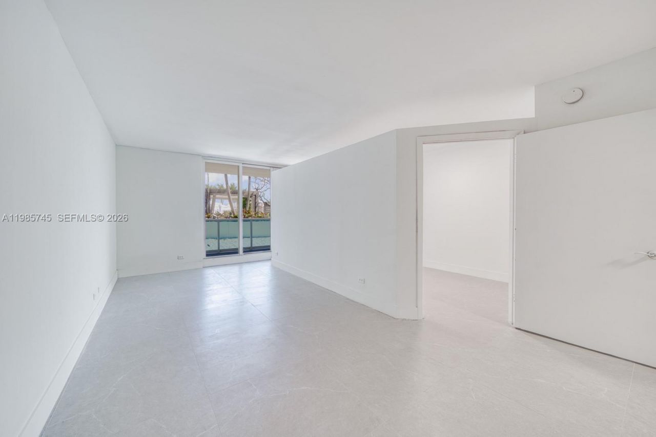 2301 Collins Ave , Unit 311, Miami Beach, FL 33139 Photo