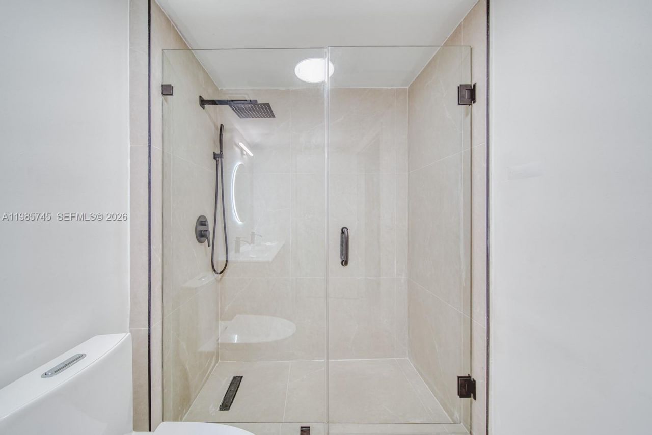 2301 Collins Ave, Unit 311, Miami Beach, FL 33139 Photo