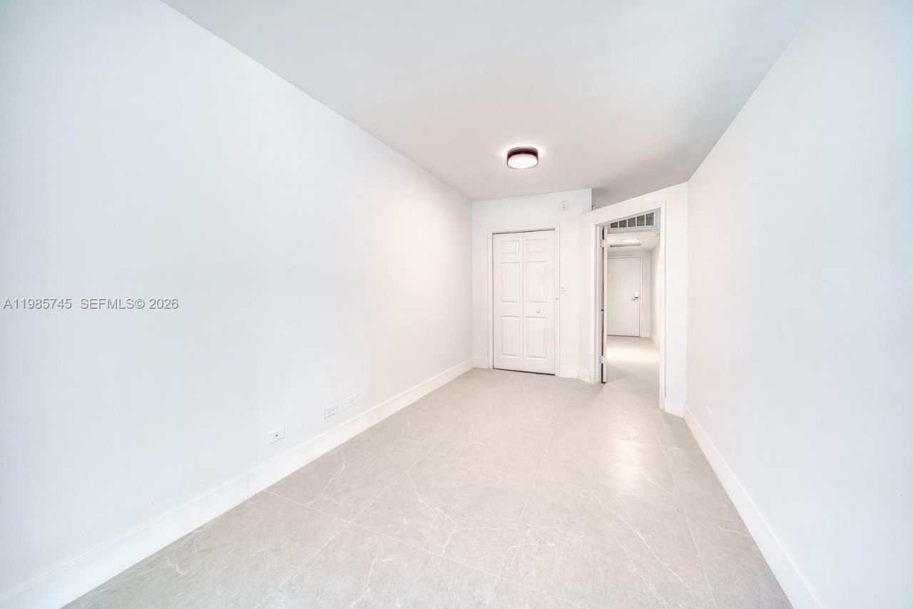 2301 Collins Ave , Unit 311, Miami Beach, FL 33139 Photo