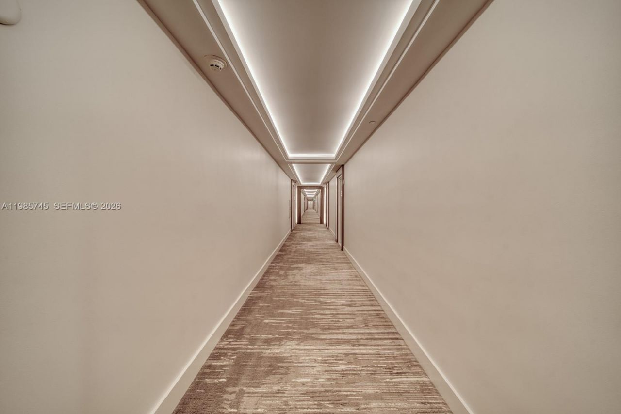 2301 Collins Ave, Unit 311, Miami Beach, FL 33139 Photo