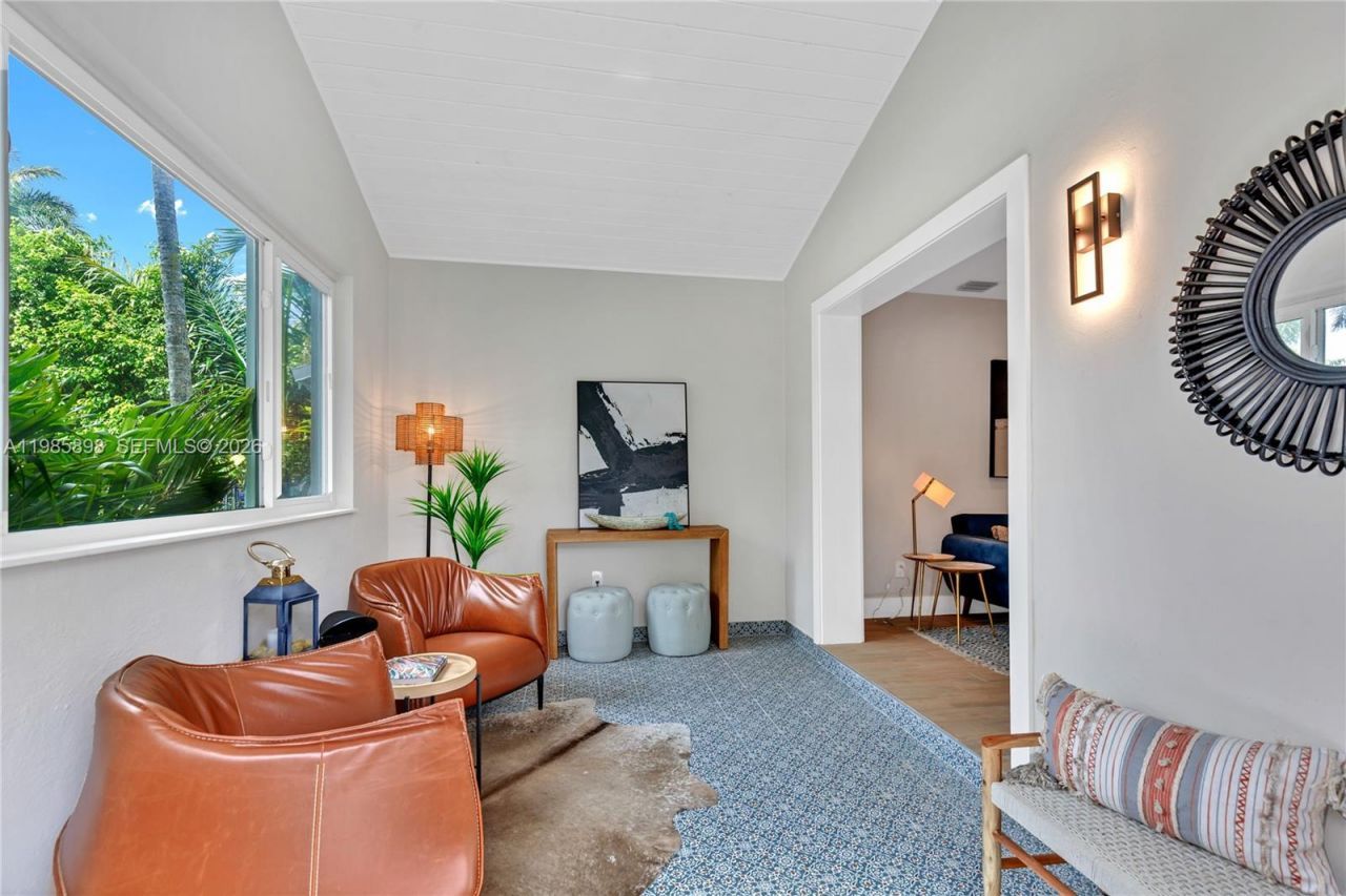 1045 NE 84th St , Miami, FL 33138 Photo