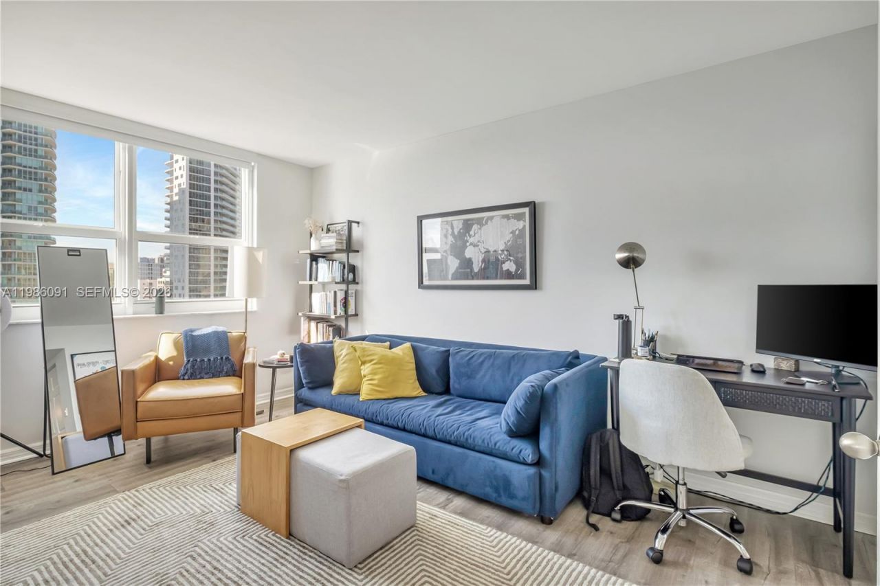 1155 Brickell Bay Dr , Unit 3011, Miami, FL 33131 Photo