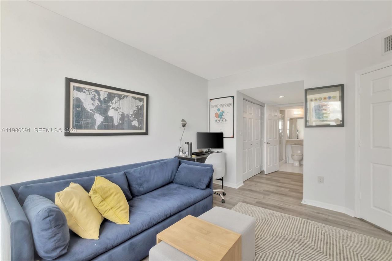 1155 Brickell Bay Dr , Unit 3011, Miami, FL 33131 Photo