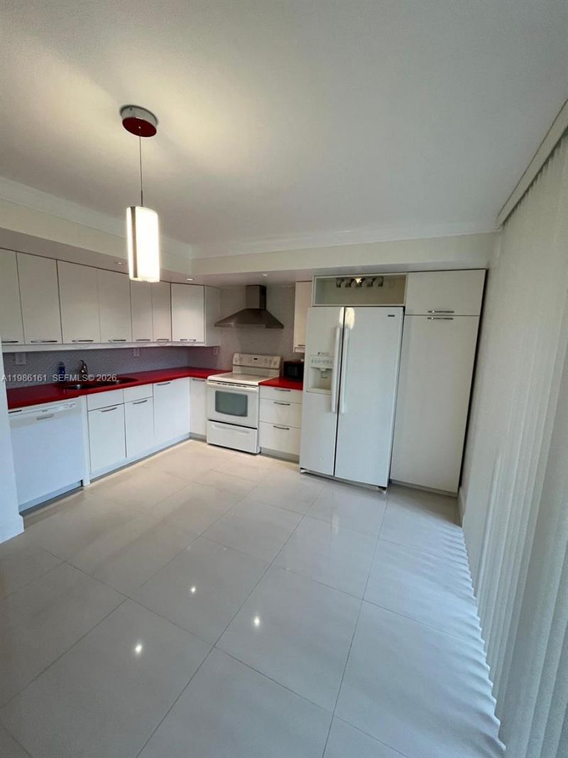 8025 SW 107th Ave , Unit 118, Miami, FL 33173 Photo