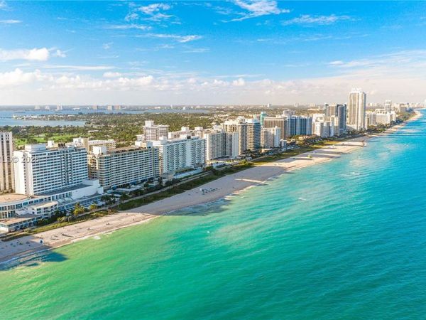 5555 Collins Ave , Unit 11A, Miami Beach, FL 33140