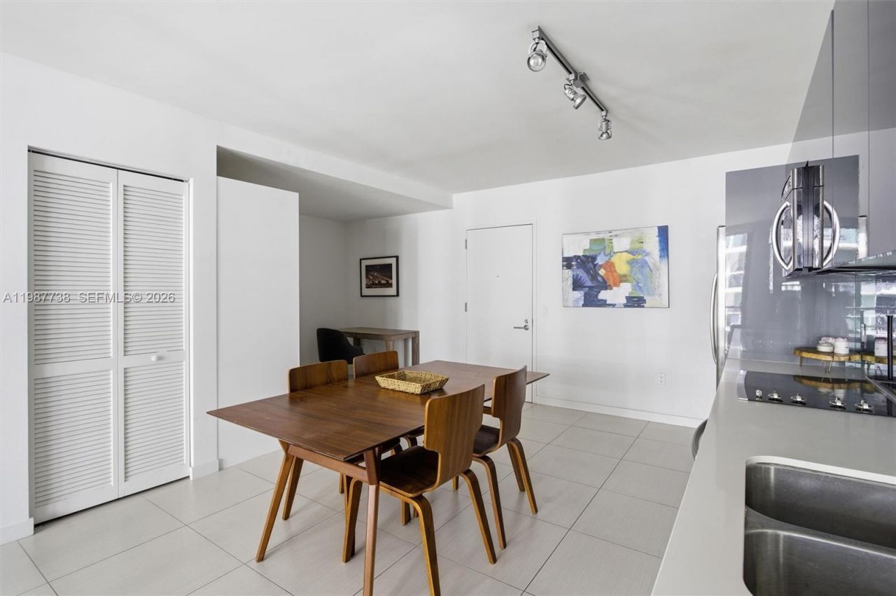 31 SE 6th St , Unit 2504, Miami, FL 33131 Photo