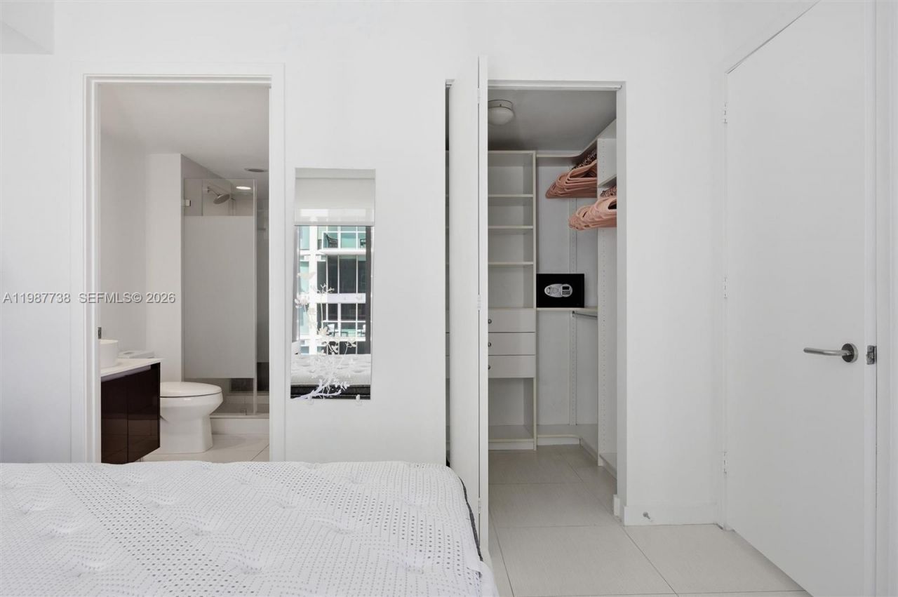 31 SE 6th St , Unit 2504, Miami, FL 33131 Photo