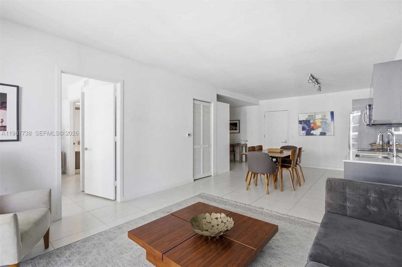 31 SE 6th St , Unit 2504, Miami, FL 33131 Photo