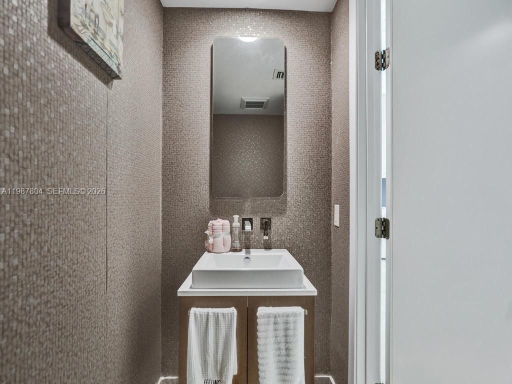 3370 Hidden Bay Dr , Unit TS2810, Aventura, FL 33180 Photo