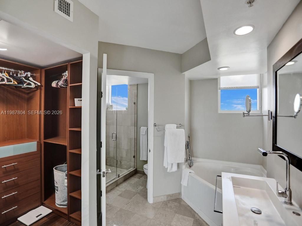 3370 Hidden Bay Dr , Unit TS2810, Aventura, FL 33180 Photo