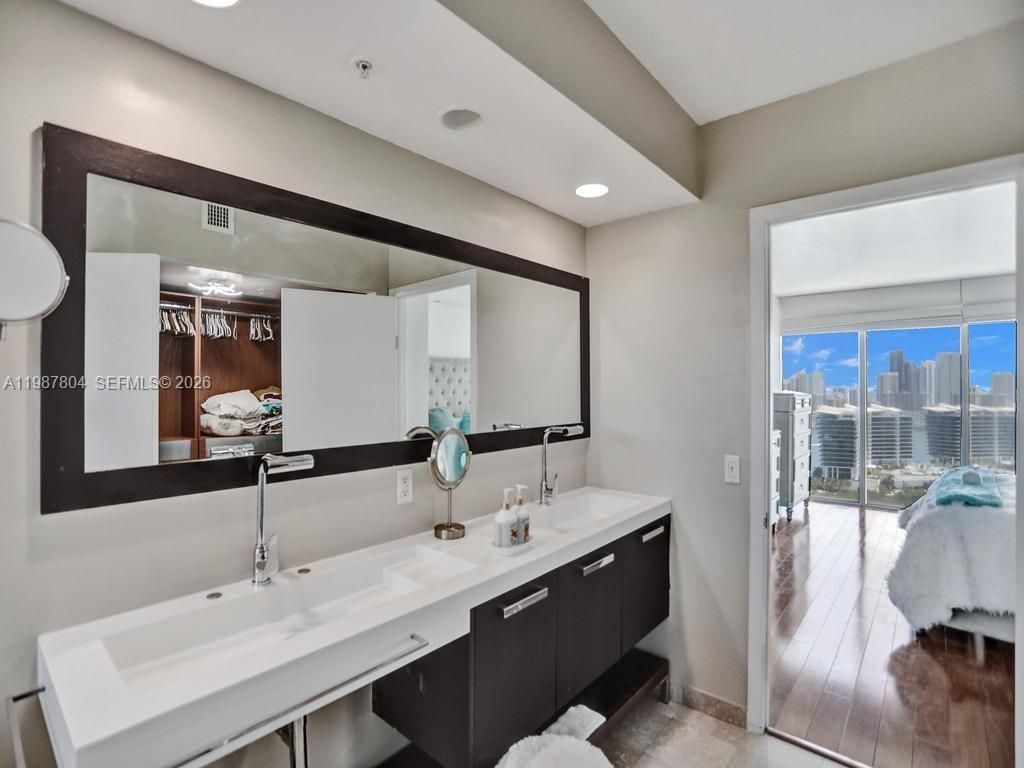 3370 Hidden Bay Dr , Unit TS2810, Aventura, FL 33180 Photo