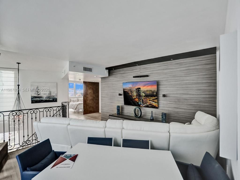 3370 Hidden Bay Dr , Unit TS2810, Aventura, FL 33180 Photo