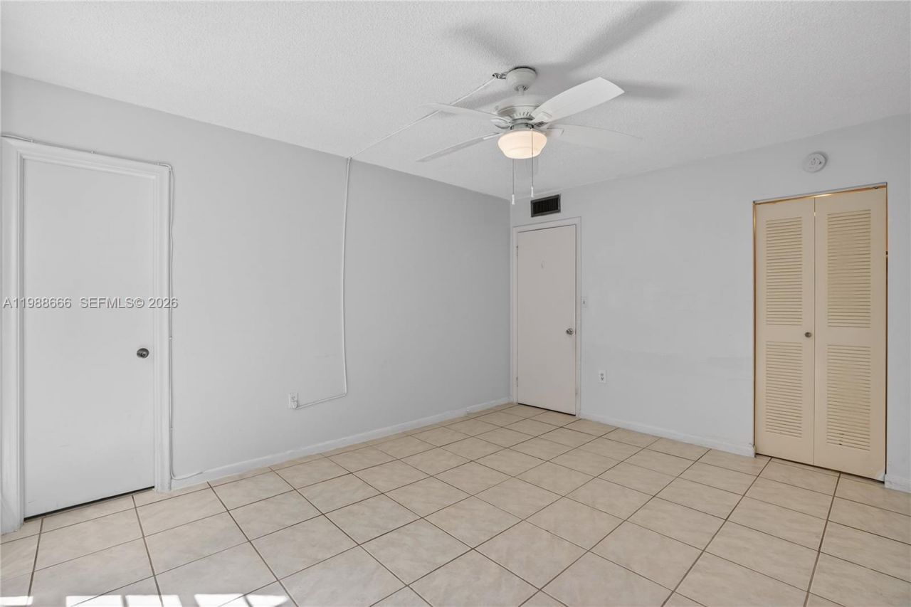 6904 N Kendall Dr , Unit F104, Pinecrest, FL 33156 Photo