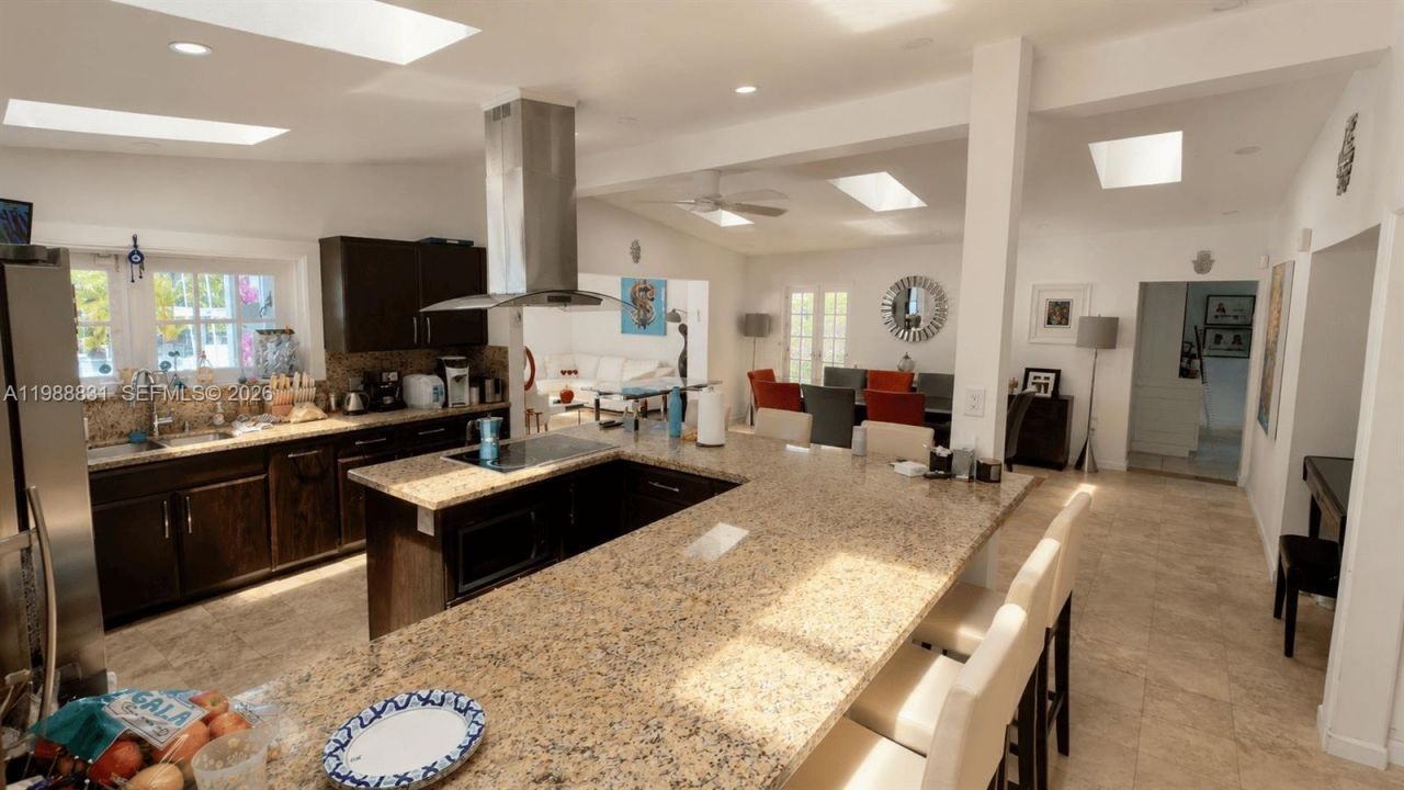 1805 Keystone Blvd, North Miami, FL 33181 Photo