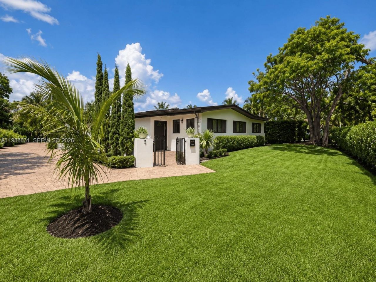 1805 Keystone Blvd, North Miami, FL 33181 Photo