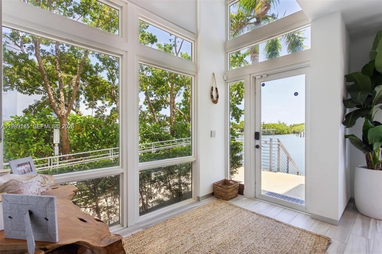 101 N Shore Dr , Unit 101, Miami Beach, FL 33141 Photo