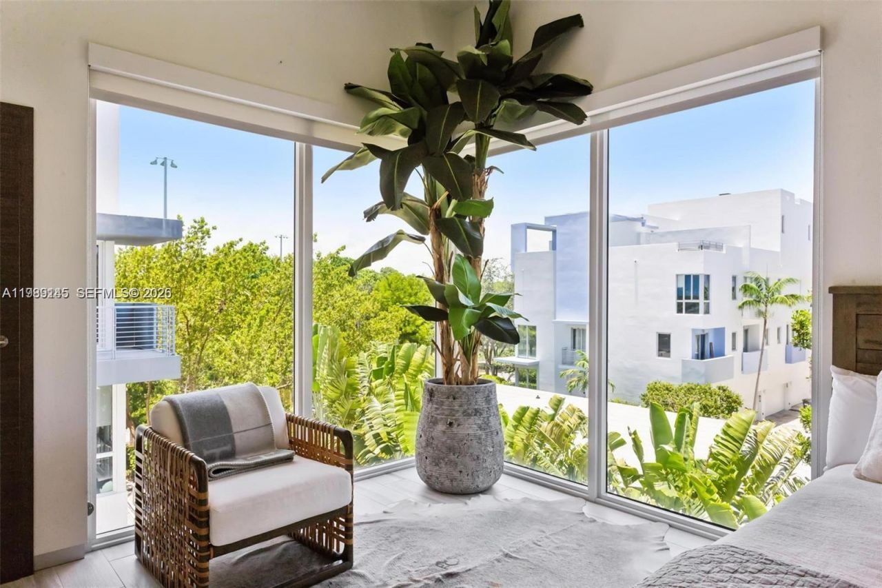 101 N Shore Dr , Unit 101, Miami Beach, FL 33141 Photo